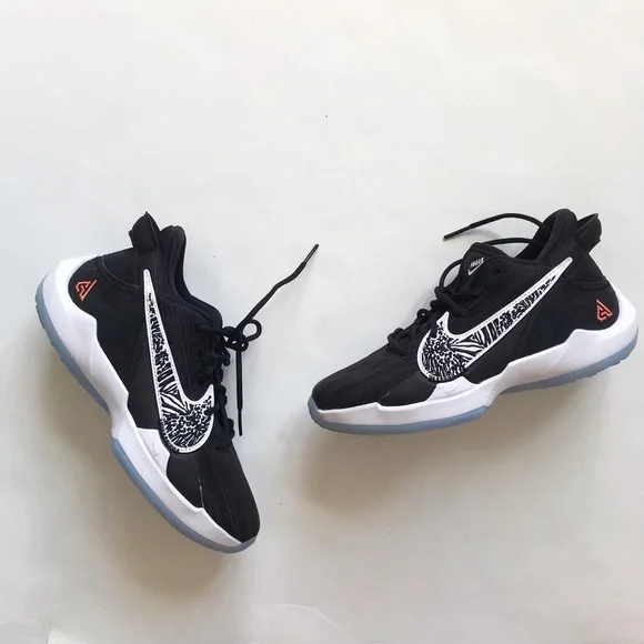 Nike Shoes Nike Zoom Freak Black Sneakers Euc Size Youth